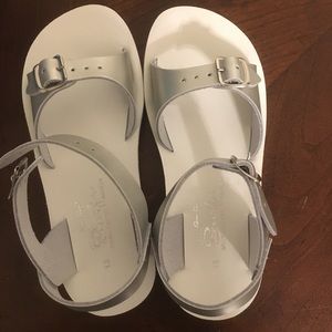 New Sun San sandals Surfer.  Silver Girls sz 13